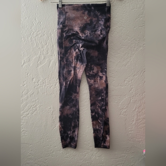 Lululemon Unlimit High-Rise Tight 25" Keyhole - Picture 2 of 5